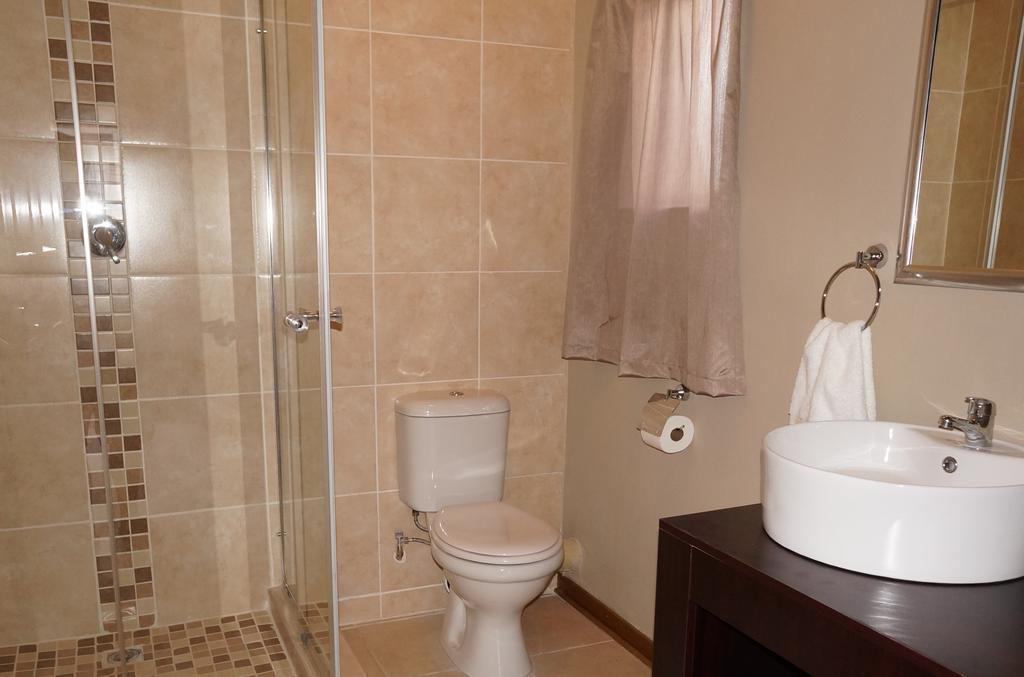 Mckala Guesthouse Kimberley Ruang foto